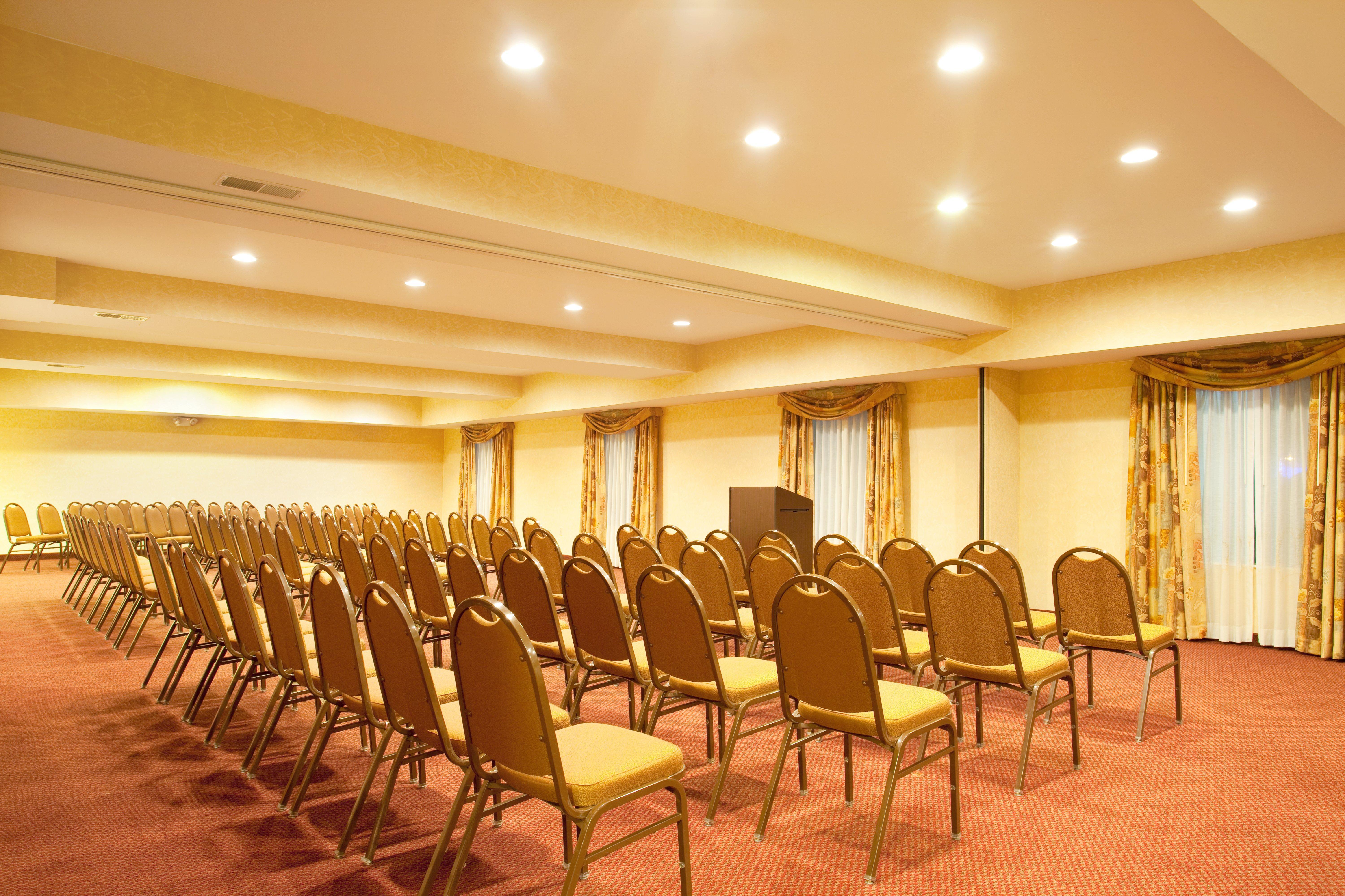 Best Western Plus Bourbonnais Hotel & Suites Bagian luar foto