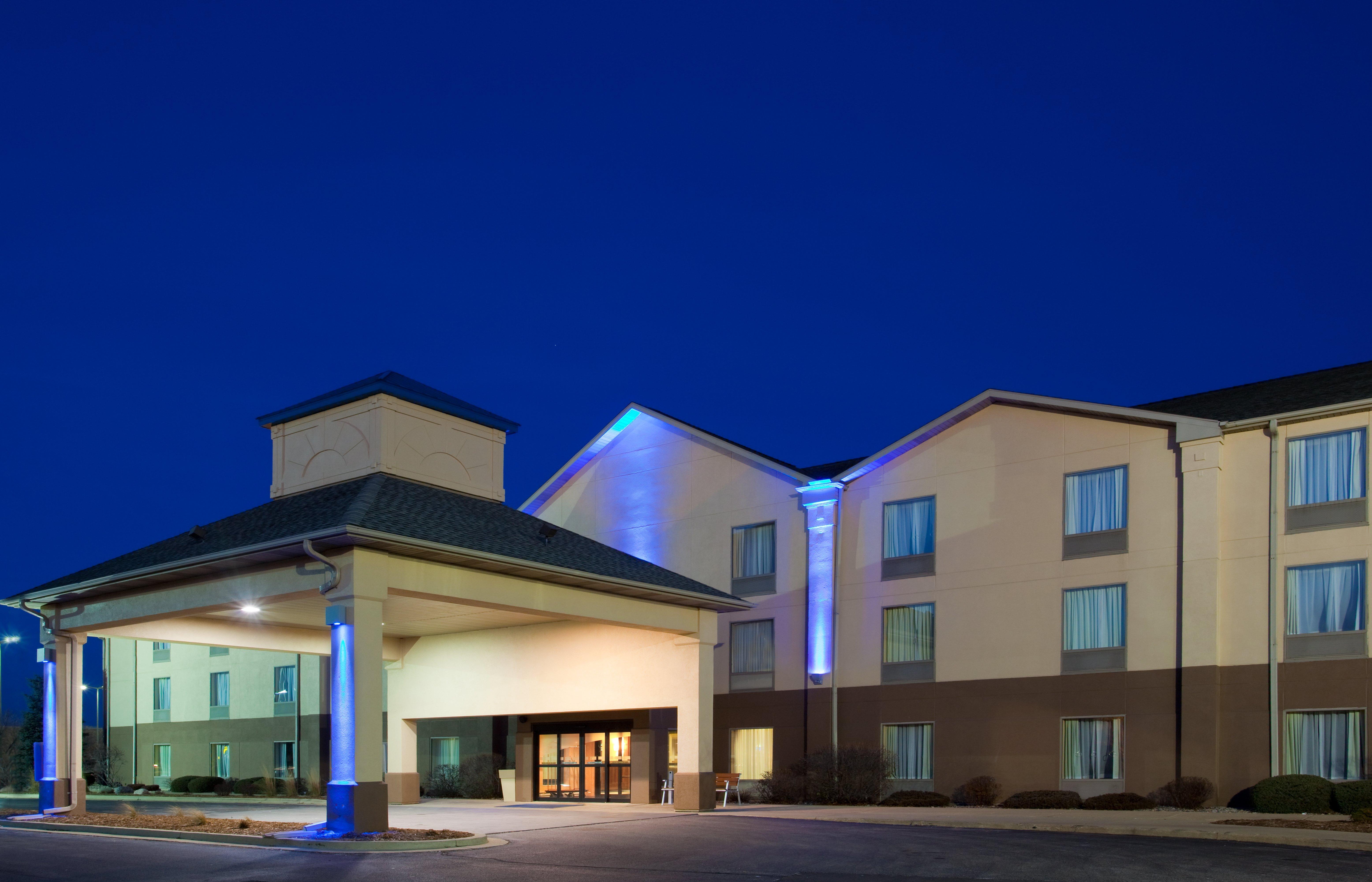 Best Western Plus Bourbonnais Hotel & Suites Bagian luar foto