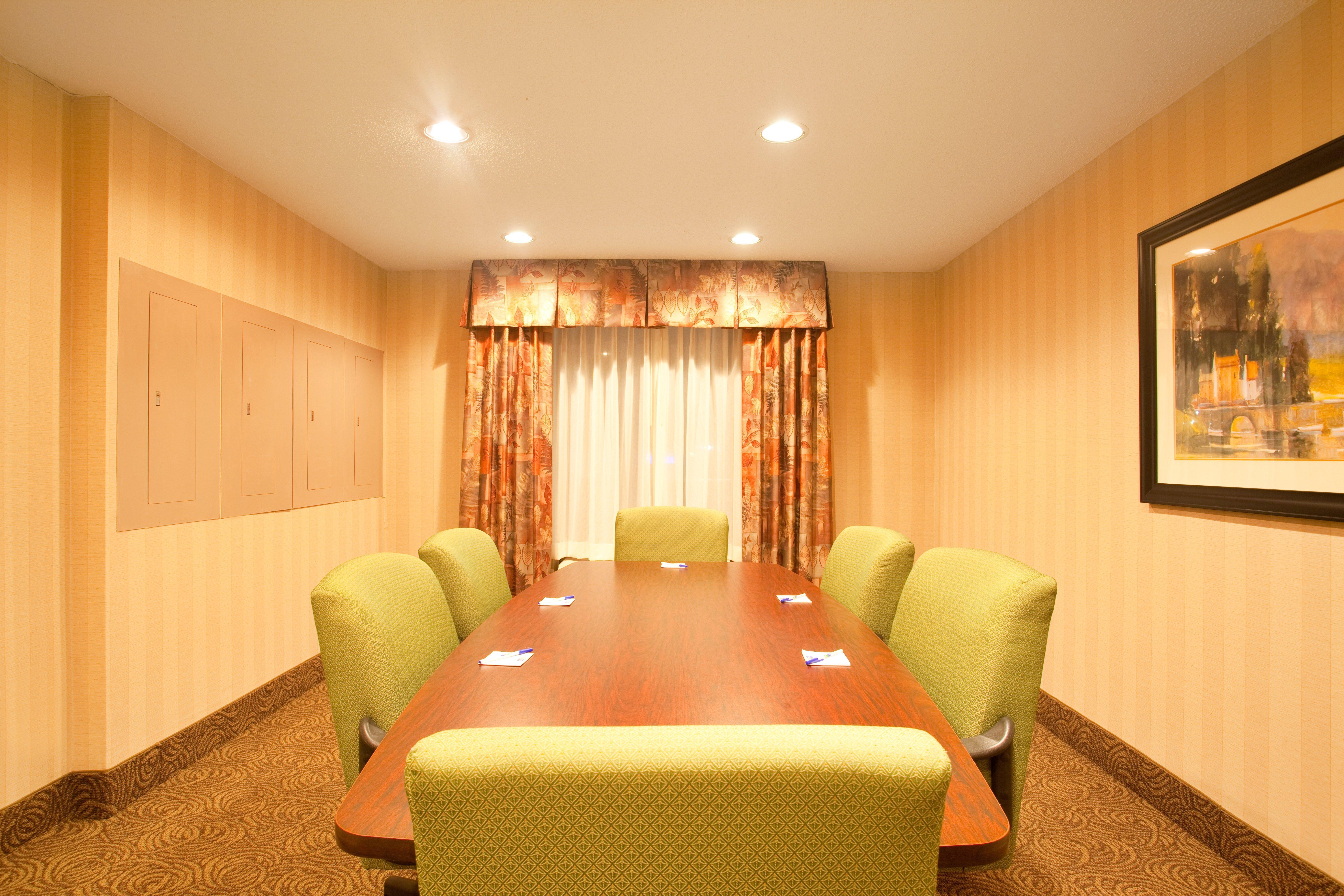 Best Western Plus Bourbonnais Hotel & Suites Bagian luar foto