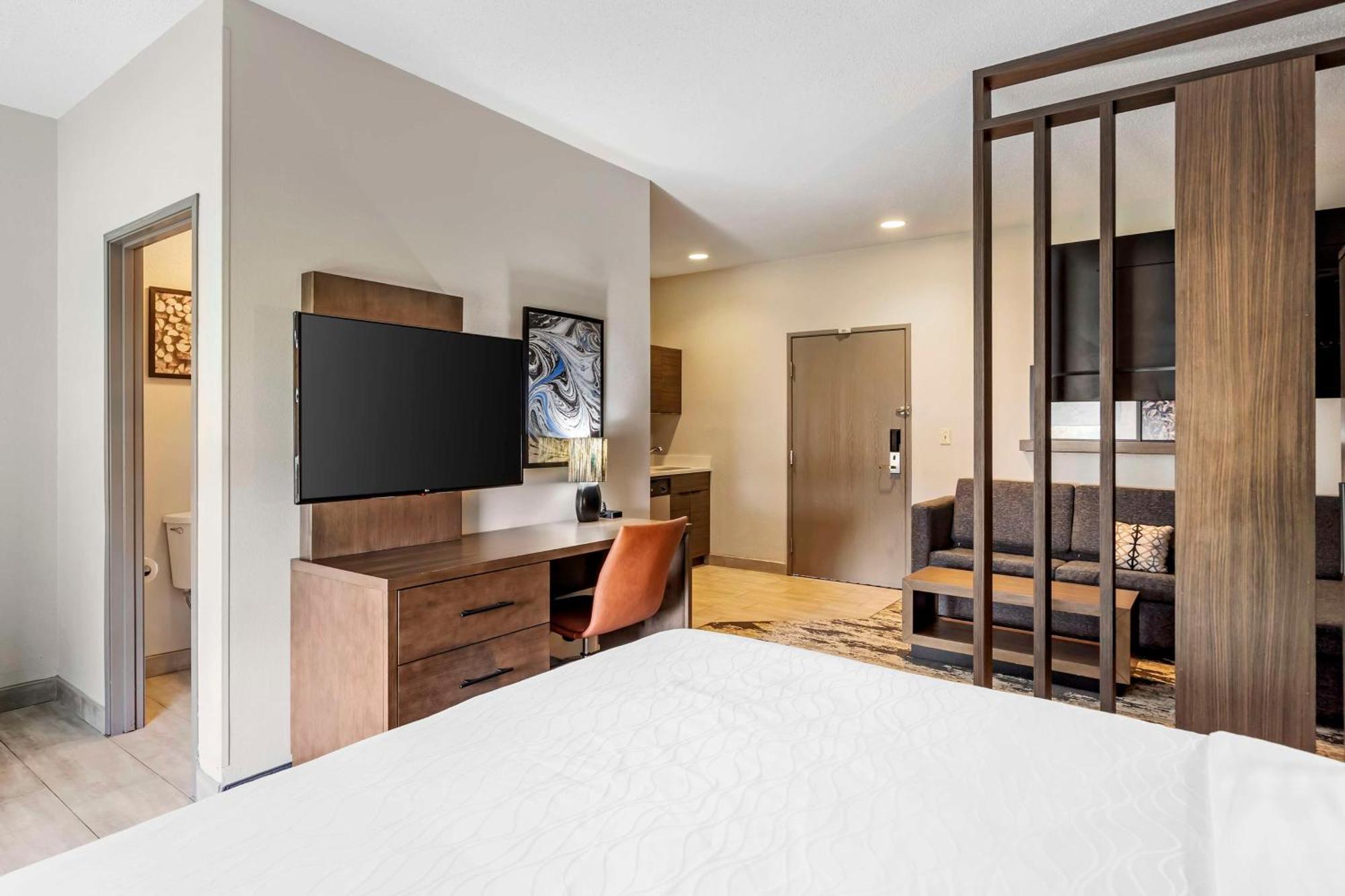 Best Western Plus Bourbonnais Hotel & Suites Bagian luar foto