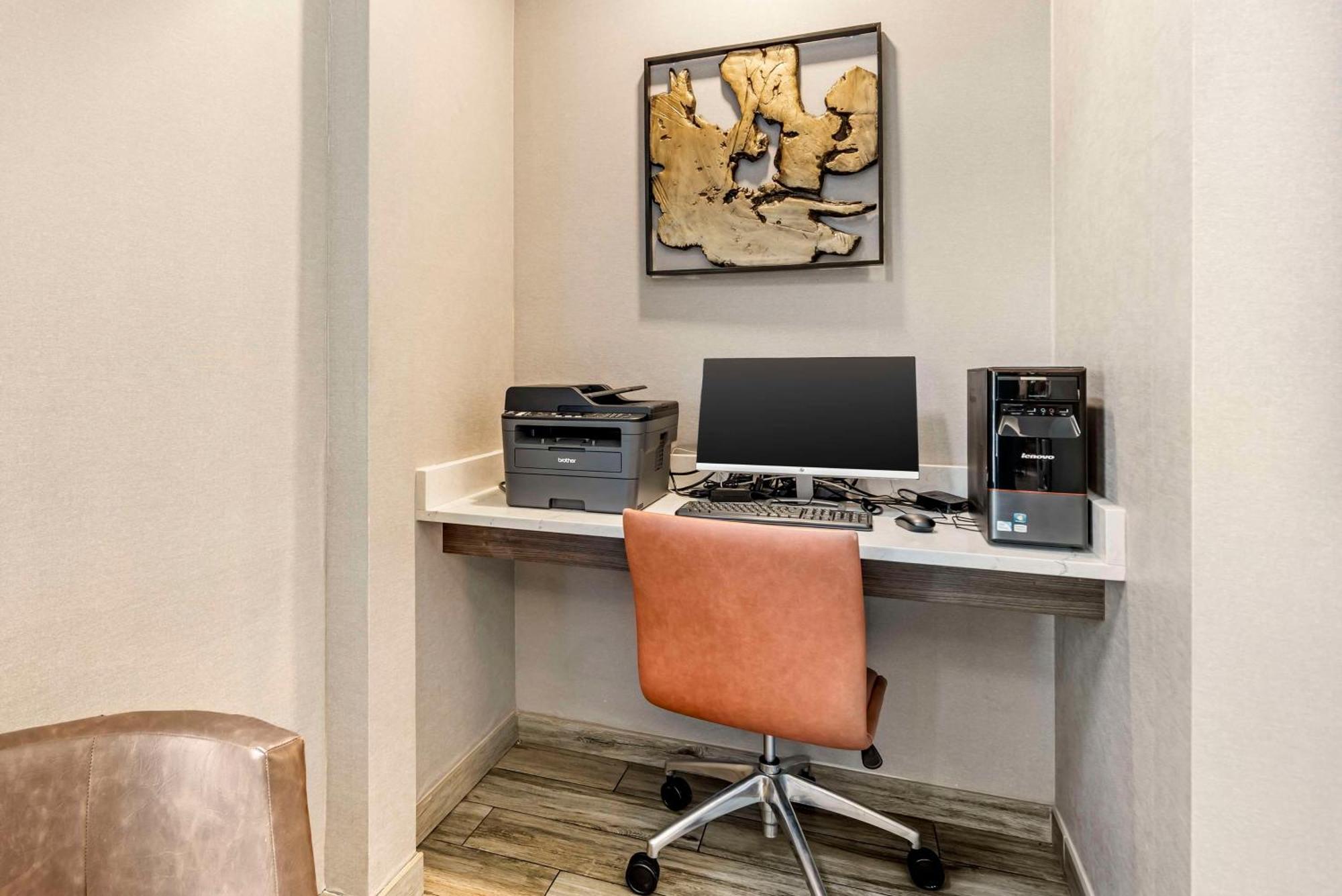 Best Western Plus Bourbonnais Hotel & Suites Bagian luar foto