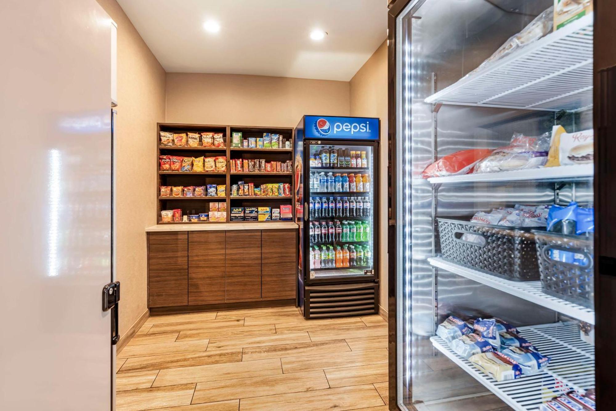 Best Western Plus Bourbonnais Hotel & Suites Bagian luar foto