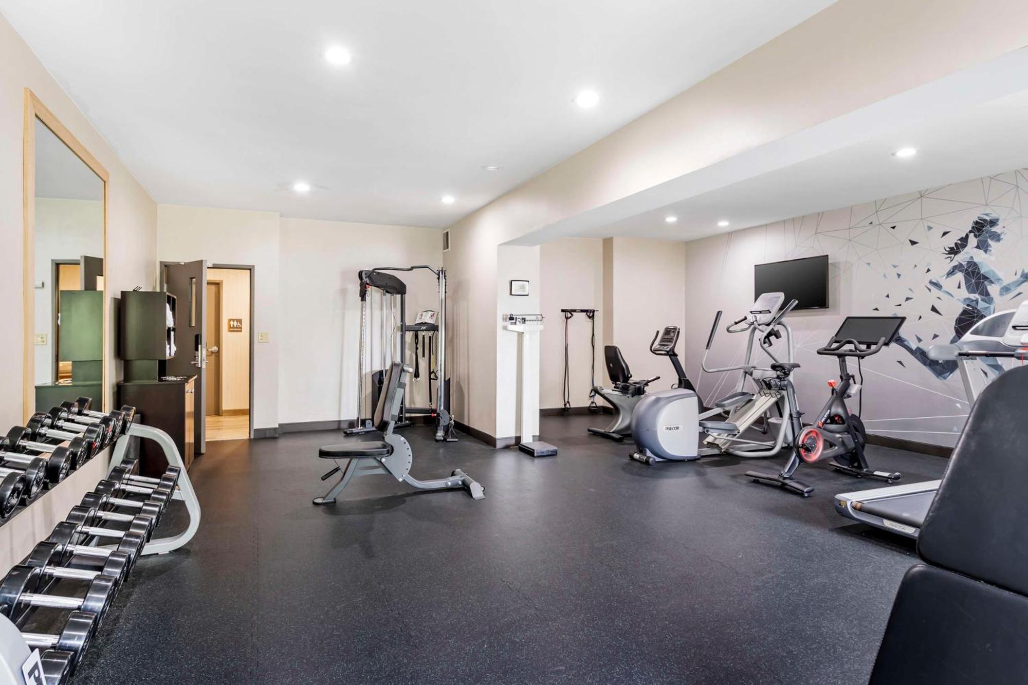 Best Western Plus Bourbonnais Hotel & Suites Bagian luar foto