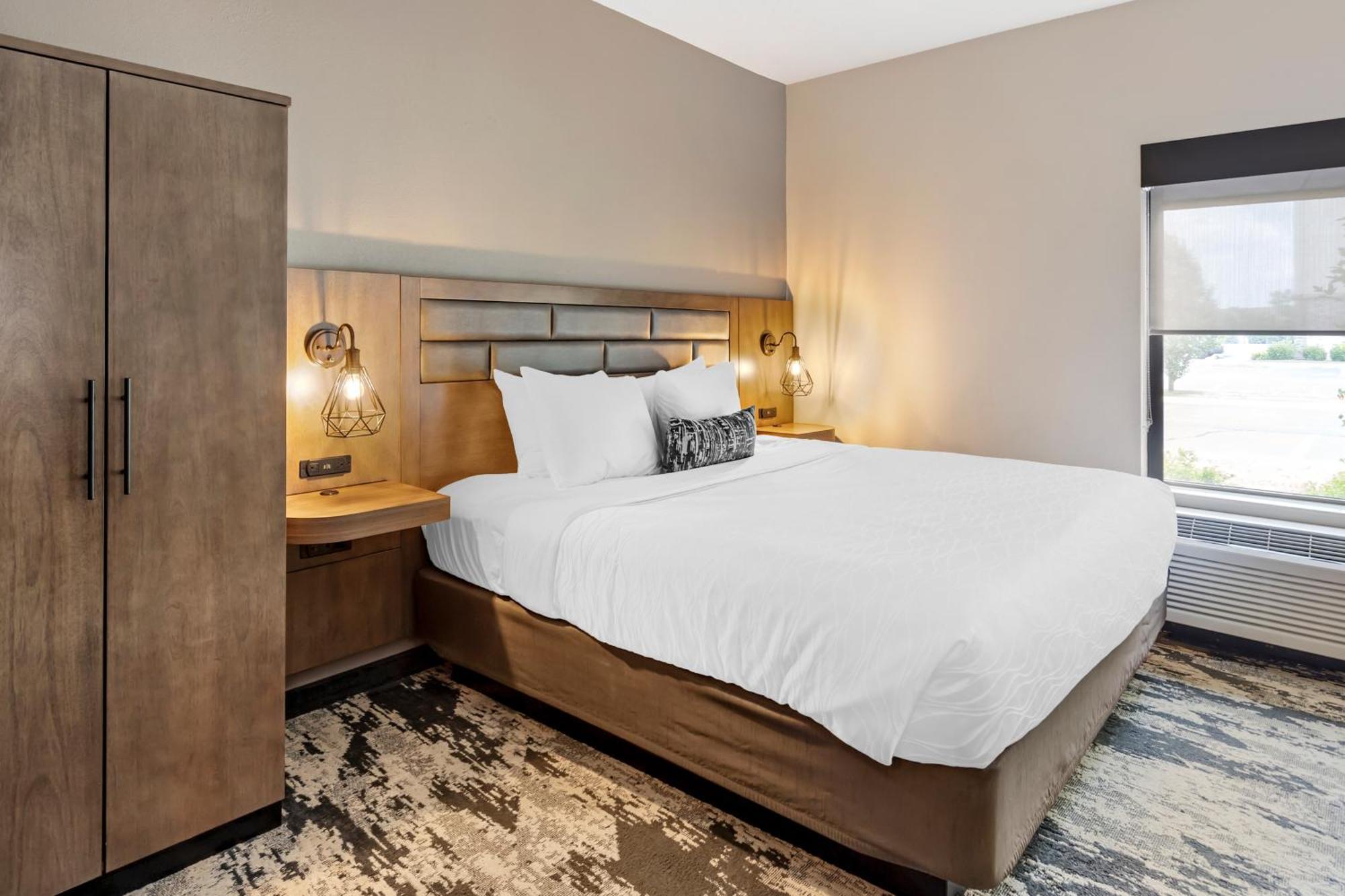 Best Western Plus Bourbonnais Hotel & Suites Bagian luar foto